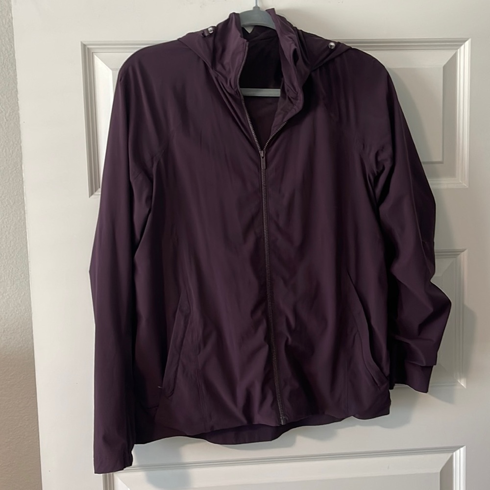 Maroon Lululemon wind jacket